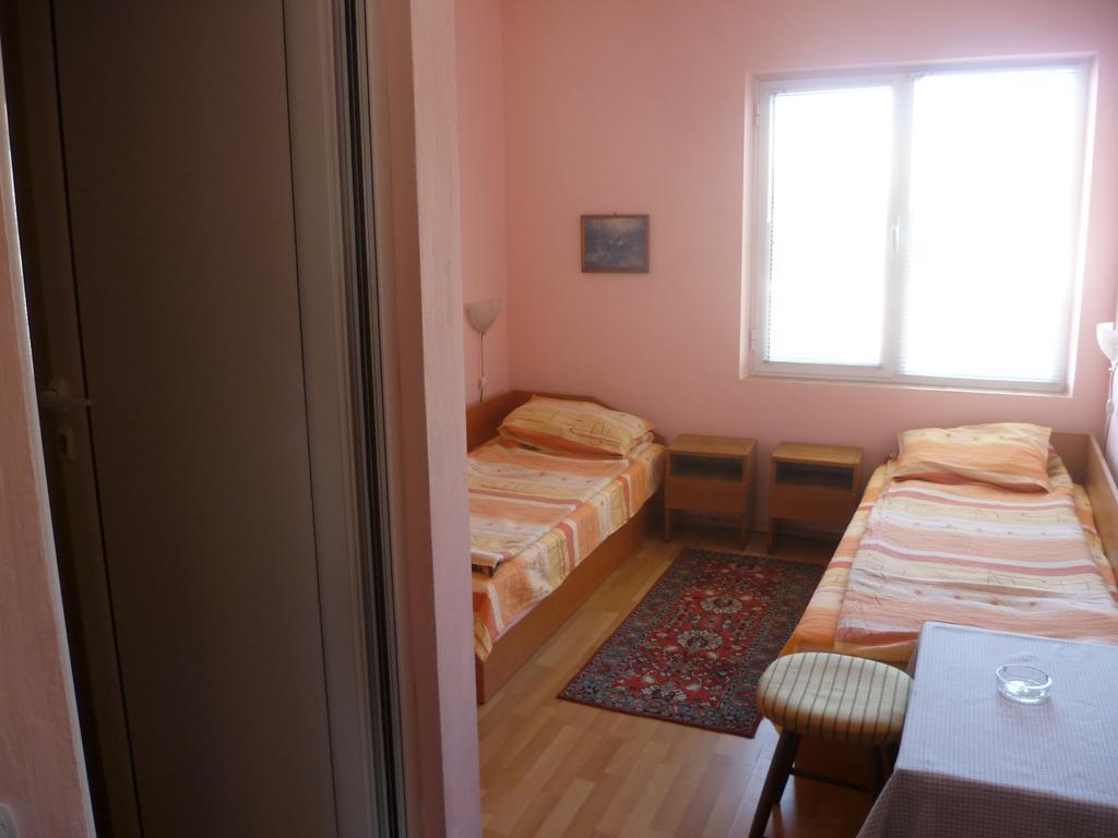 Stai Za Gosti Venera Hotel Hiszarja Szoba fotó