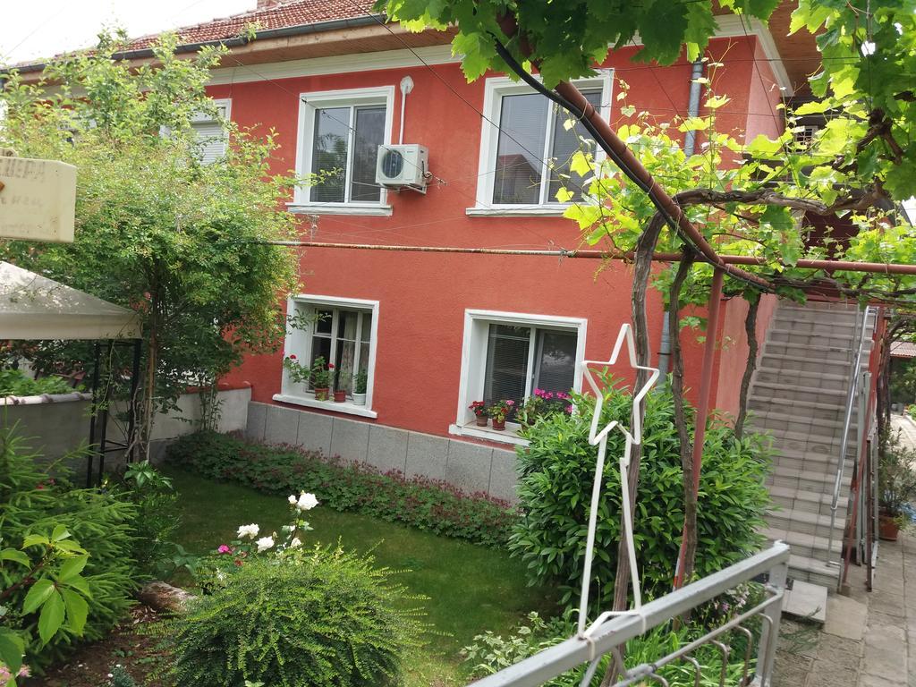 Stai Za Gosti Venera Hotel Hiszarja Kültér fotó